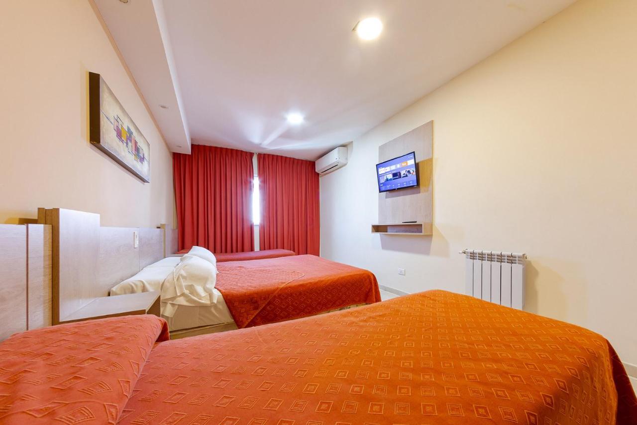 Hotel El Condado Villa Carlos Paz Esterno foto