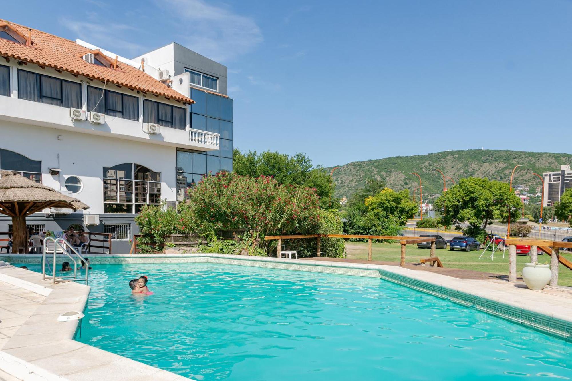 Hotel El Condado Villa Carlos Paz Esterno foto